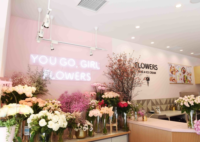 FLOWERS BAKE & ICE CREAM＿店舗１_日比谷花壇