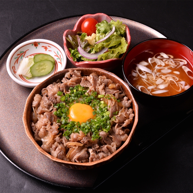 黒毛和牛のすき焼き丼