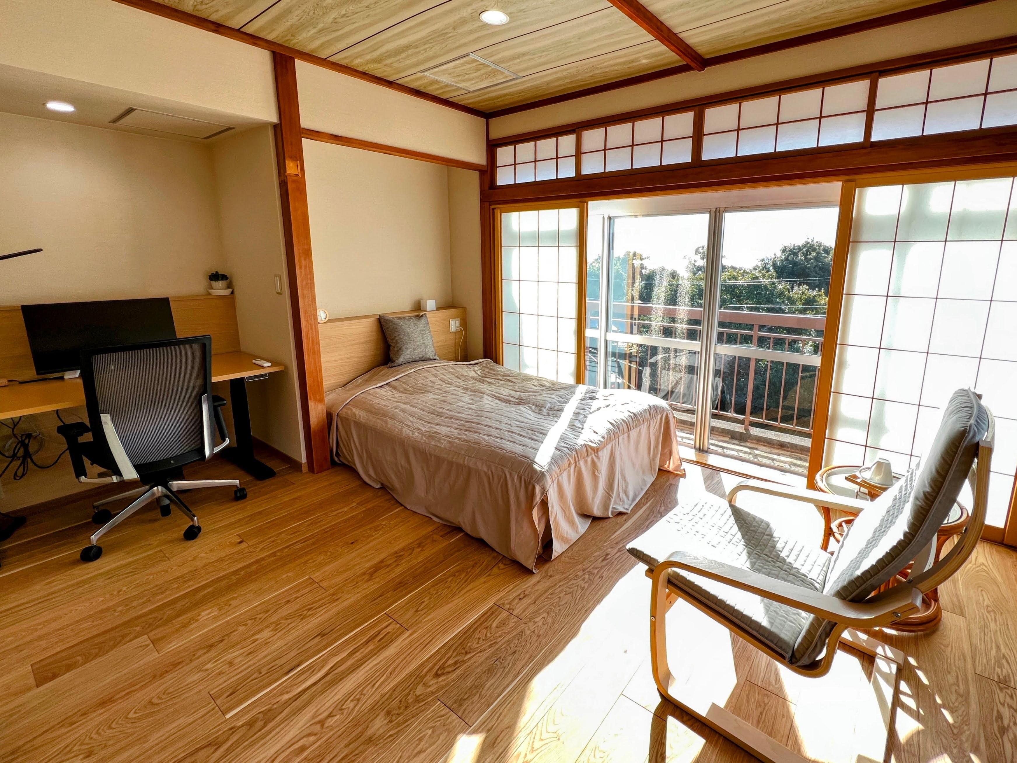 ワーケーションルーム・仕事しながら滞在できます
