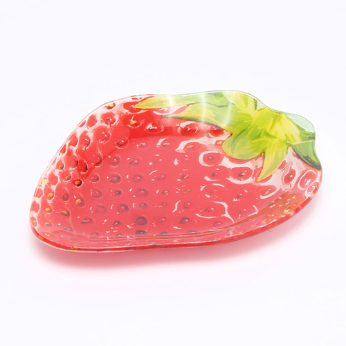 「ガラス プレート Strawberry」価格：308円／W18.2×H2cm