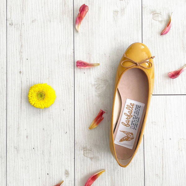 コーデに変化球のファルファーレイエロー