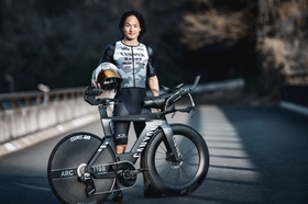 日本トップトライアスリート古谷純平、宮古島2連覇へ — 「スピードマックス CFR」を公開