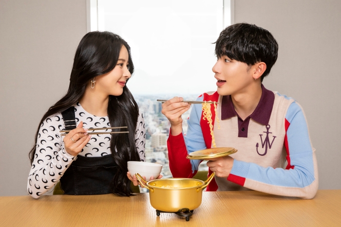 Qoo10 グルメ『ドラマ観ながら、なに食べよ?』 #2 キムチラーメン