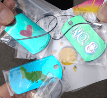 体験型コーナーも複数あります! (チタンプレート作り)