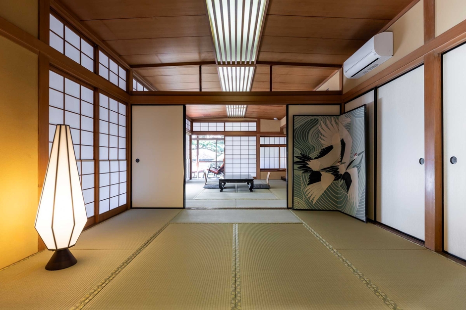 和室(20畳、布団5名分)