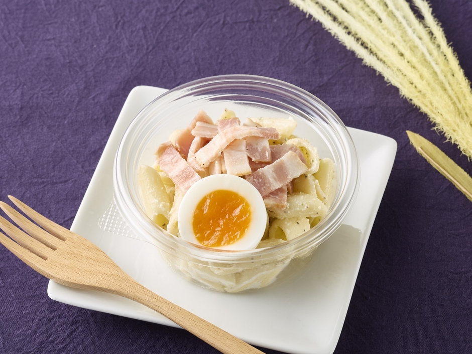 月見ベーコンペンネサラダ イメージ画像