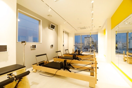 マシンピラティス×ボディメイクの「URBAN CLASSIC PILATES」 藤沢店が2021年9月オープン！ ～全員ヨガインストラクター出身＆日曜定休のスタジオ～