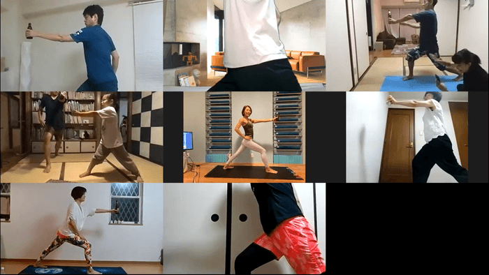 スタッフ内デモの様子1