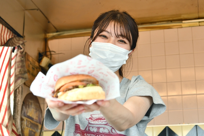 ハンバーガーの名店がキッチンカーで登場