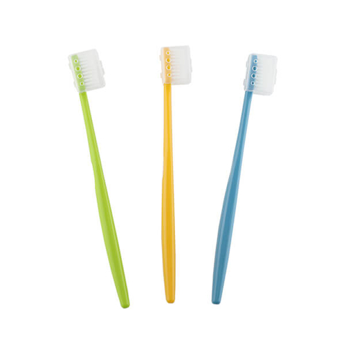 「歯ブラシ」（グリーン、イエロー、ブルー）価格：各99円／サイズ：W1.4×D1.5×H17.7cm