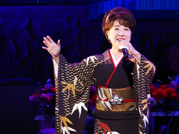 撮影：ヒダキトモコ