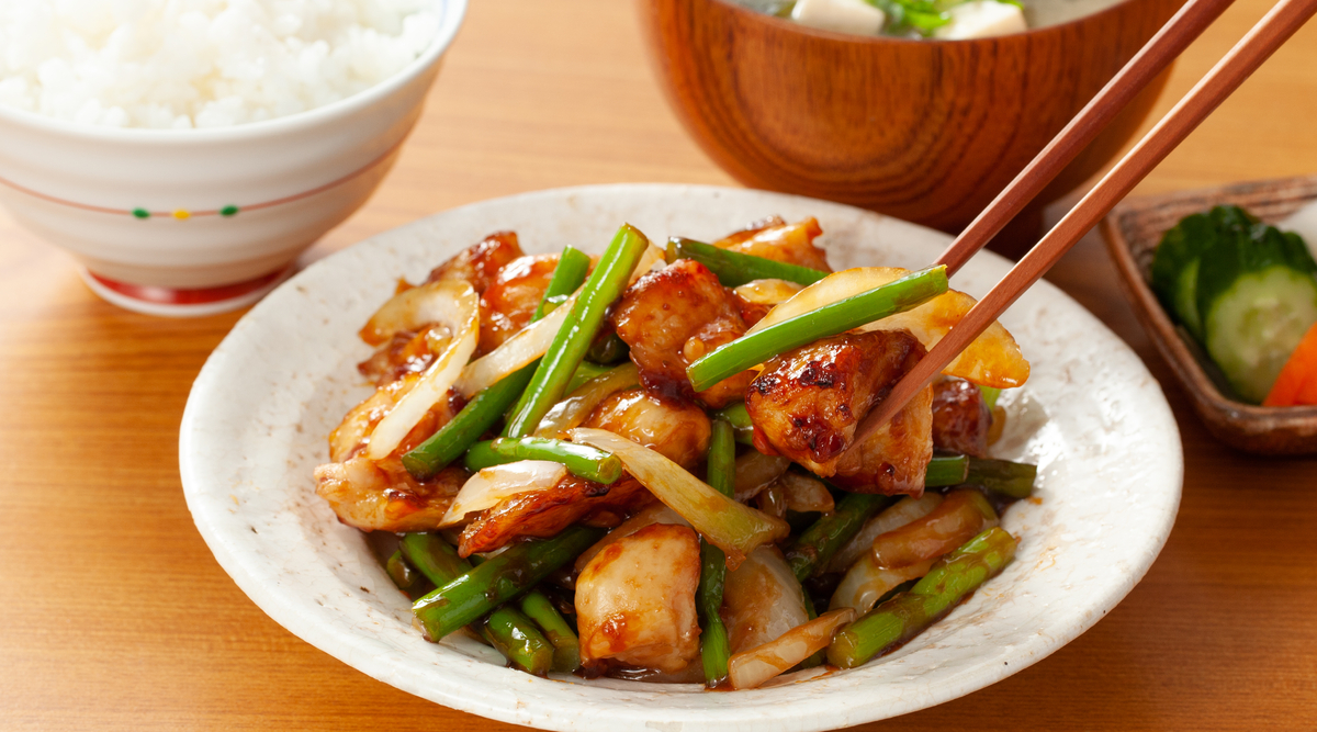 近畿圏ライフ限定!ライフオリジナルのタレが決め手!「国産ぼんじりとにんにくの芽の照り焼き」新発売!