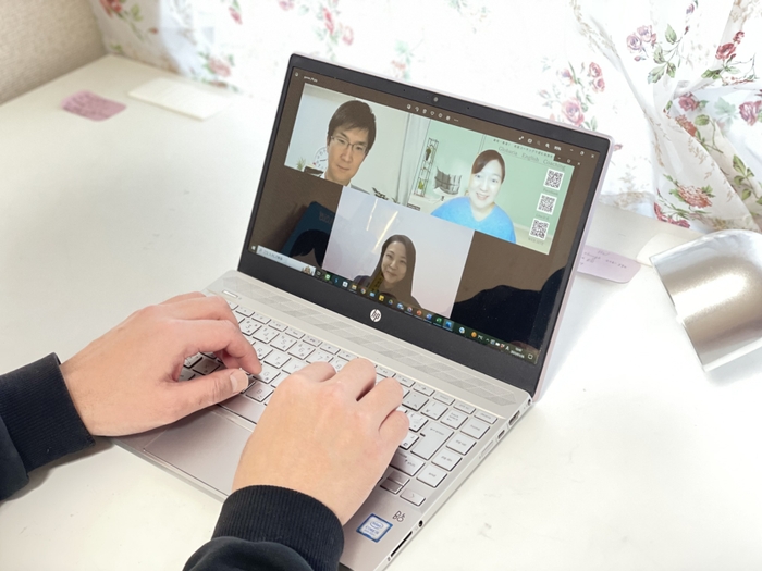 セミナーは少人数でオンラインで行います