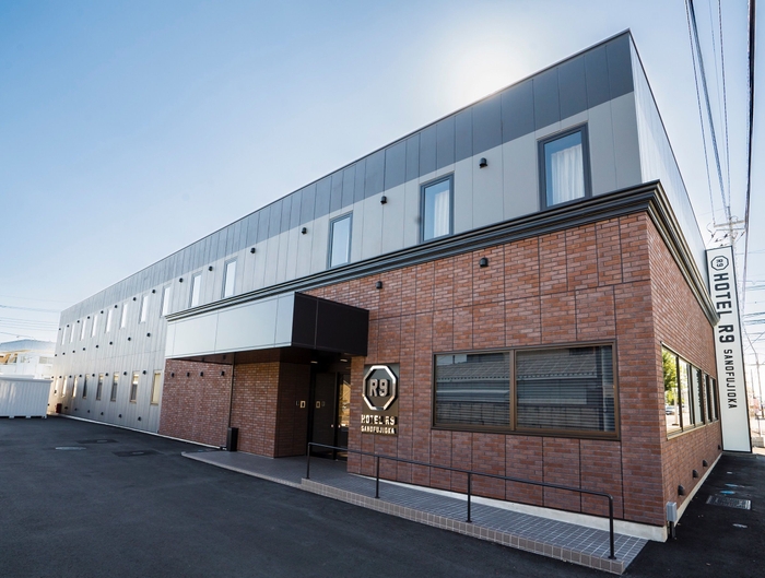 HOTEL R9 SANOFUJIOKAの1Fにオープン