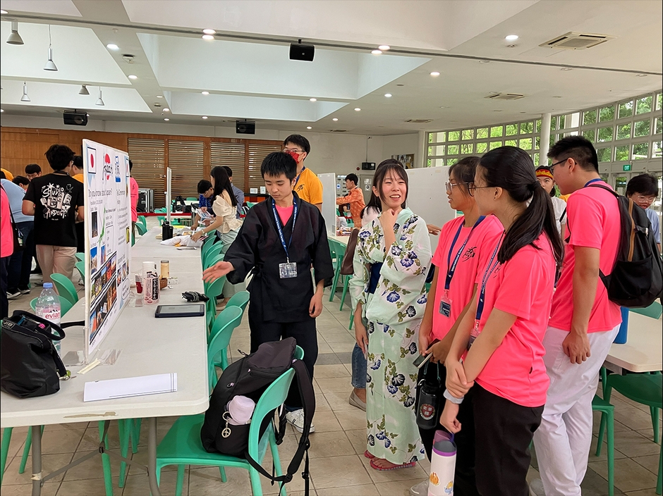 国際科学青少年フォーラムの様子1