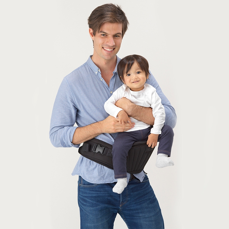 DaG1(B700)前向き抱っこ