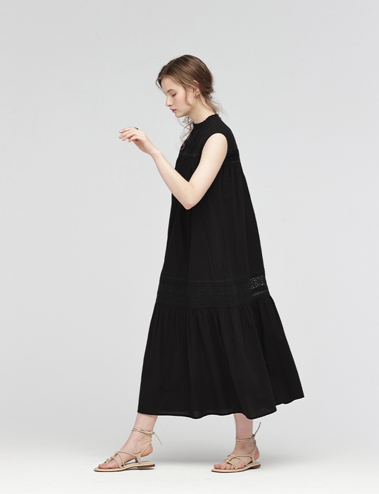 【merituuli】著名人多数着用 コットンタックレースフレアーノースリーブワンピース ¥16,500→¥4,950 (税込)