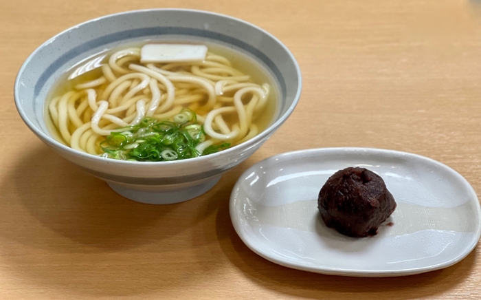 「かけうどんとおはぎ」は、素材の持ち味を感じていただきやすい食べ合わせ