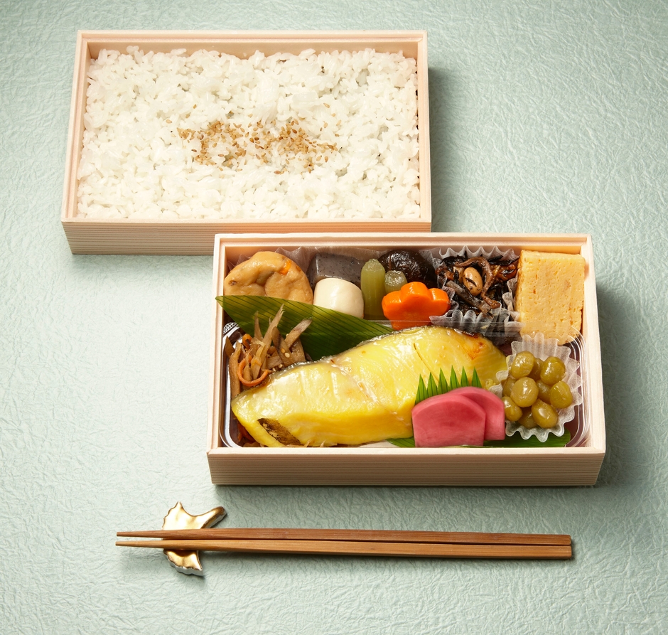 『築地　魚弁』