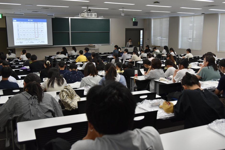 導入講義を聴く受講生のみなさん