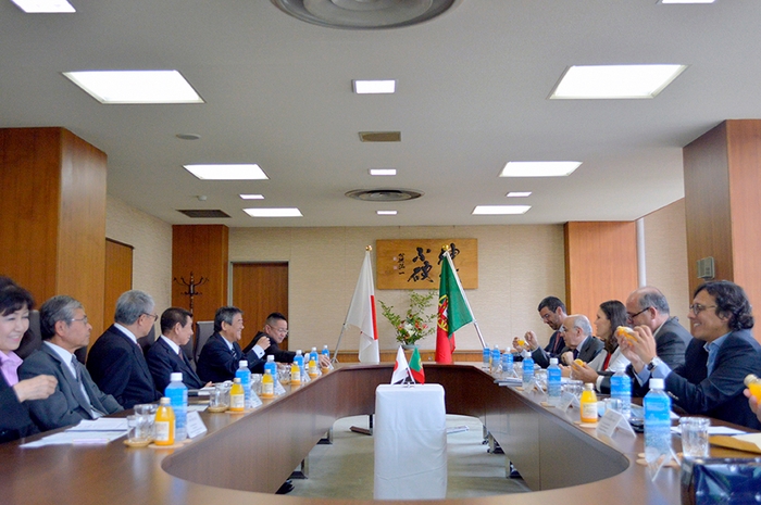 始終なごやかな雰囲気での会談の様子