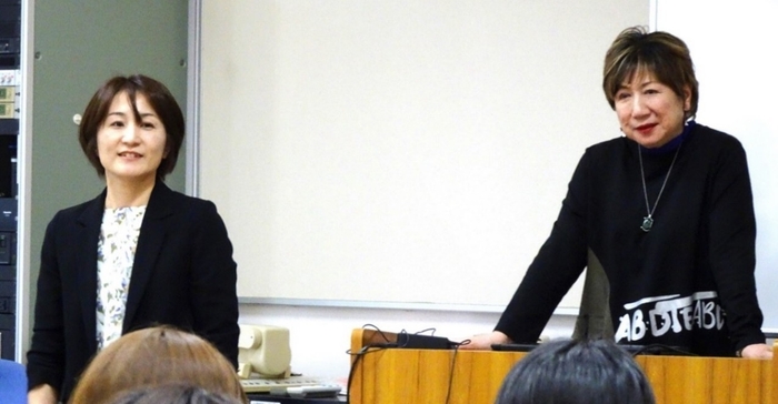 講師の佐藤香代氏(右)