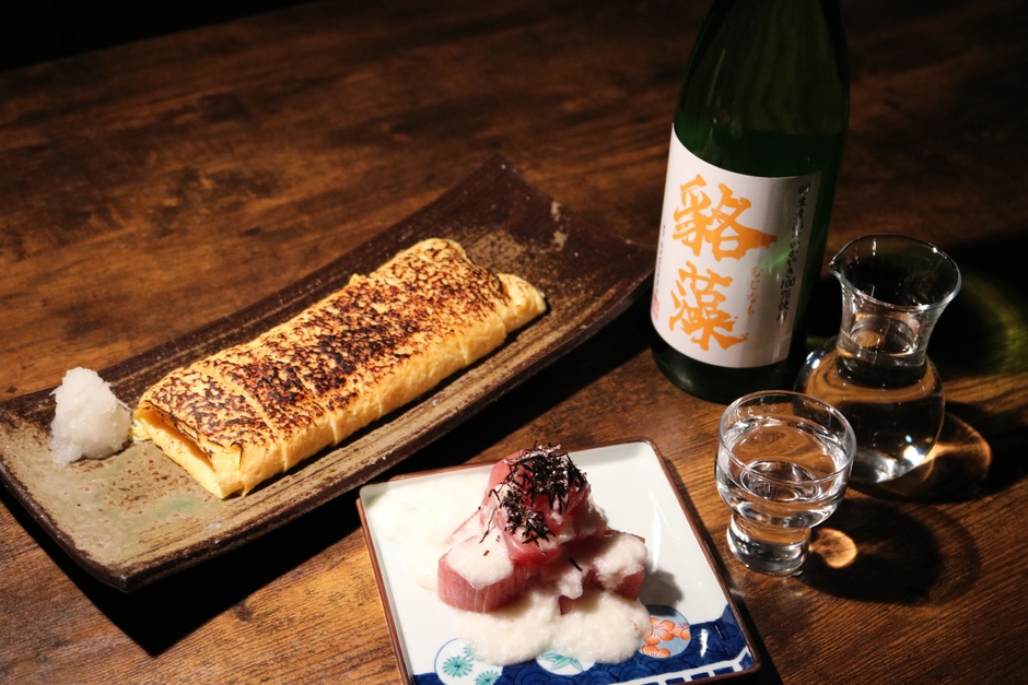 赤身のお刺身と共に。