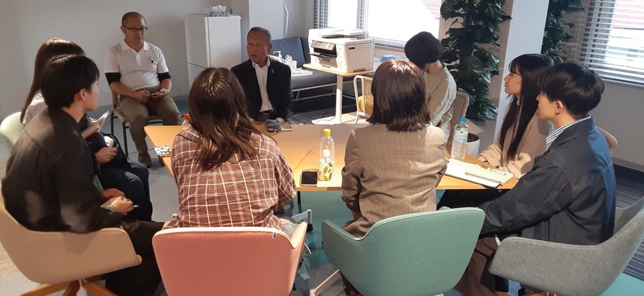 令和6年(2024年)11月、現地調査時の白浜町長訪問の様子