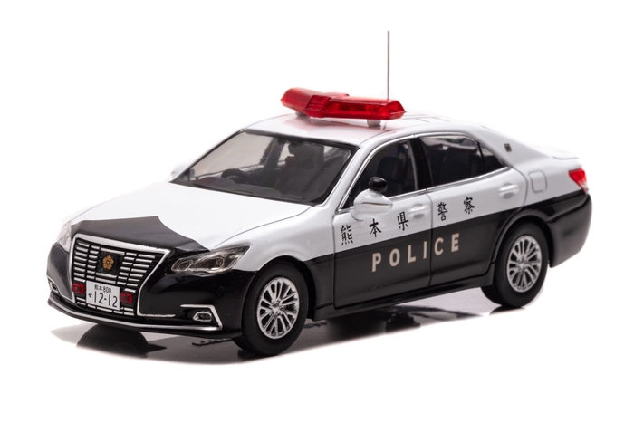 1/43 トヨタ クラウン ロイヤル (GRS210) 2019 熊本県警察所轄署交通課車両 (北61):左前