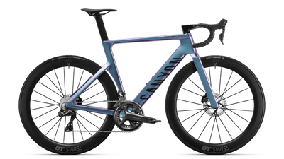 2027 エアロードCF SLX 8 Di2 799,000円（税込）『メタリックアシッド』と『クリスタルホワイト』の2色展開