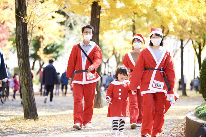 紅葉の中でのサンタラン