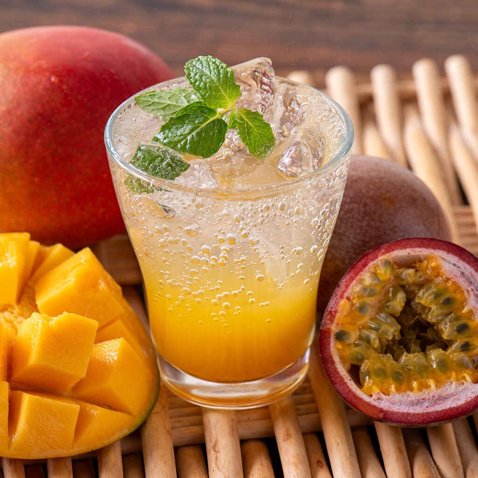 見た目も華やかな「飲むお酢 マンゴーパッション」