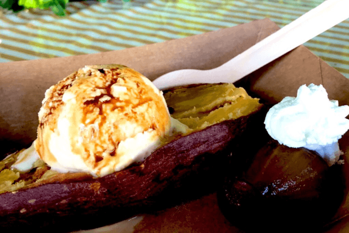 週末は行列ができる人気店!多種なデザートが女子受け間違いなし!!