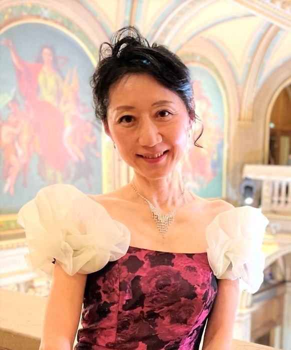 著者　クローネマキコ