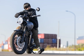 バイクユーザーの冬の寒さ対策に関する意識調査-寒さ対策に不満を感じるライダーは92％、電熱製品の導入障壁は価格と配線の複雑さ-