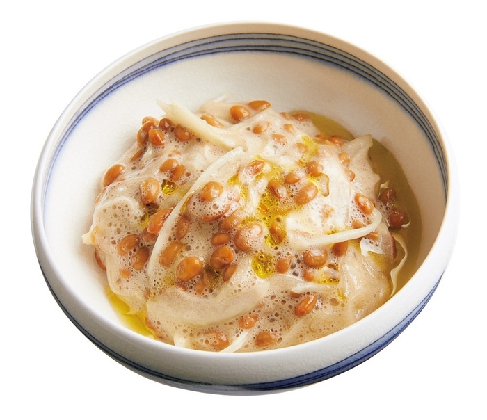 酢納豆にトッピングをプラスした「玉ねぎ&オリーブオイル」