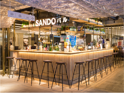 国内外の様々なお酒が楽しめるバル