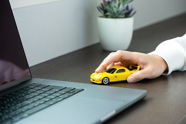 RX-7 (FD3S) 型無線マウス 『頭文字D』高橋啓介 1巻版