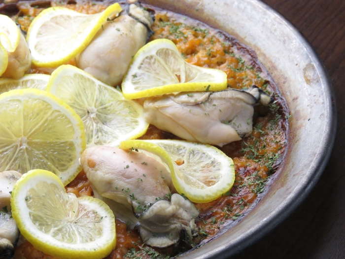 広島県産真牡蠣と瀬戸内レモンのパエリア2