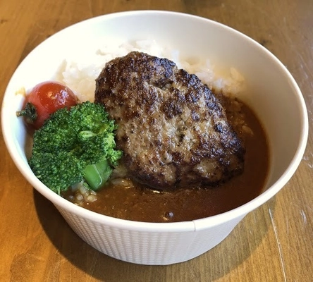 ＜ハンバーグを食べて元気と笑顔に！＞ 山本のハンバーグ、お子様のお食事支援施策として 3月19日(木)より特製お子様ハンバーグカレー弁当を販売！