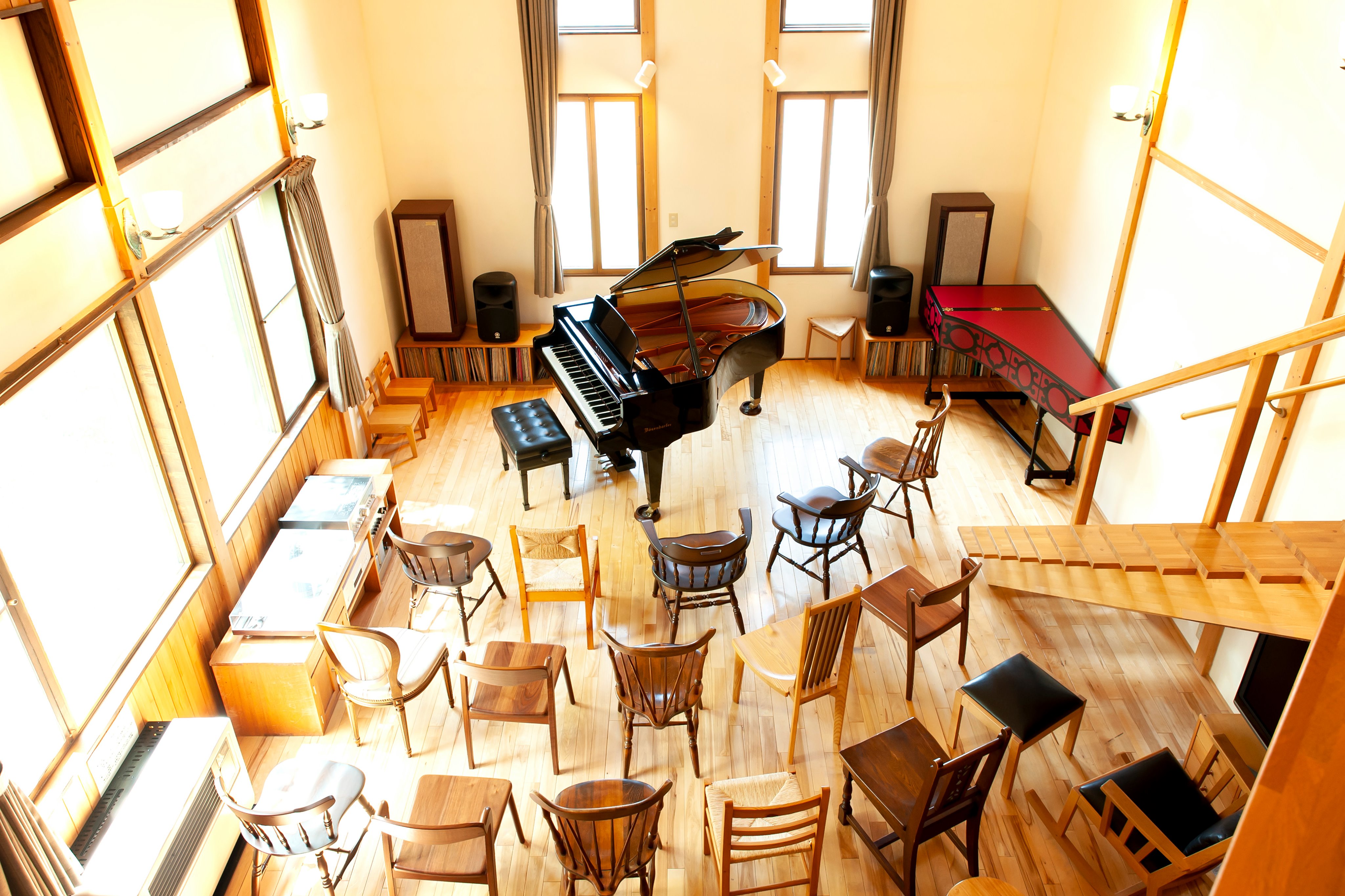 【北海道 東川町】世界でも希少なピアノ“ベーゼンドルファー”を楽しめる 「小西健二音楽堂」が、音楽施設としての運用を再スタート