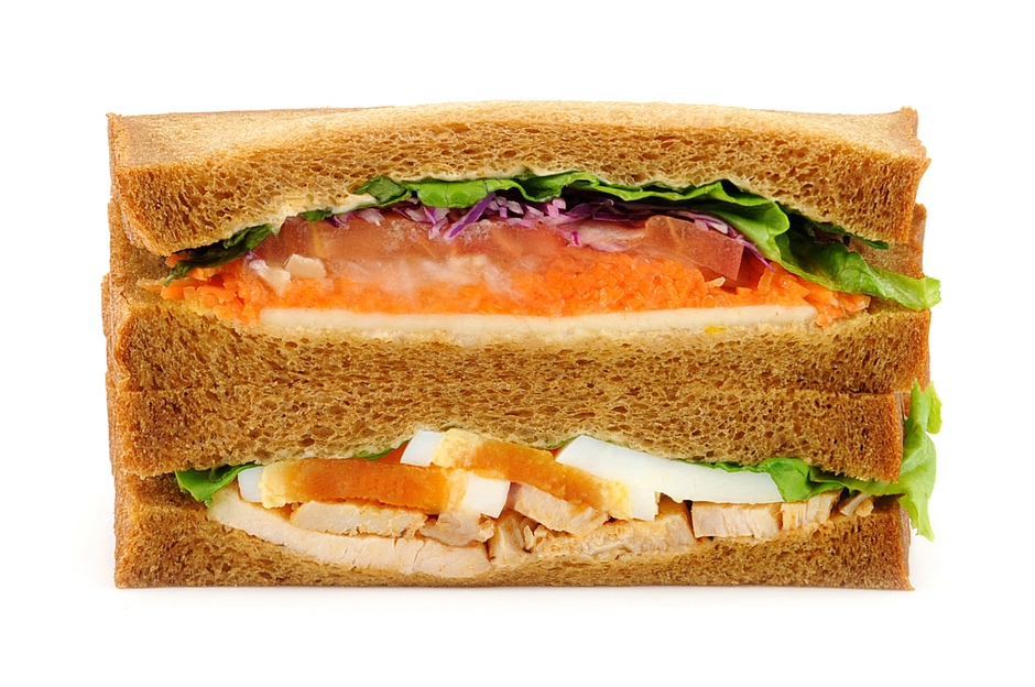 カフェサンド パワーサラダサンド ~カラフルベジ&チキン~