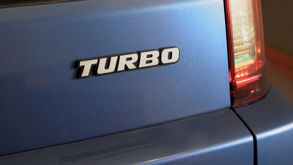 使用シーン:車エンブレム