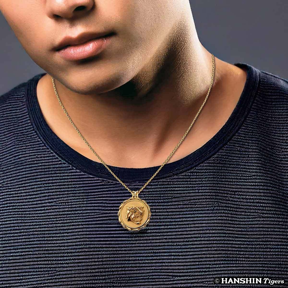 阪神タイガース優勝記念ペンダントモデルカット２