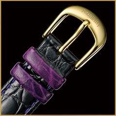 ベルト通しの紫の差し色