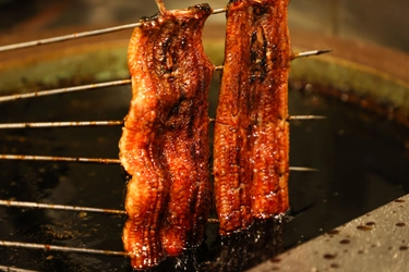 ナゴヤ セントラルガーデンに 「炭焼きうなぎ・かしわ 登河」が新OPEN！
