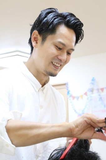 代表 近江谷の訪問の様子