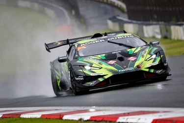 FASOUL & LIGHTECがサーキットデビュー、 BATMOBILE RACINGがLAMBORGHINI SUPER TROFEO ASIA 富士スピードウェイで2連勝