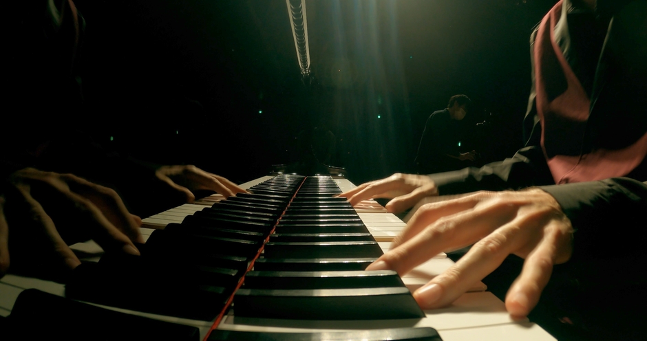 ジェイコブ・コーラーが奏でる超絶技巧のピアノ演奏(C)Movie Impact, Inc.