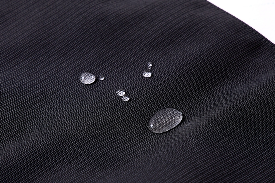 水滴を弾く、安心の撥水設計